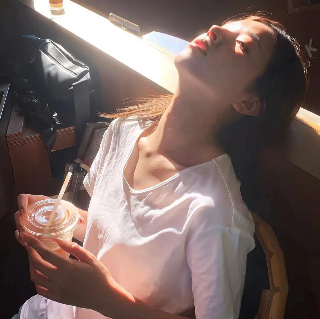 夫妇以上，恋人未满